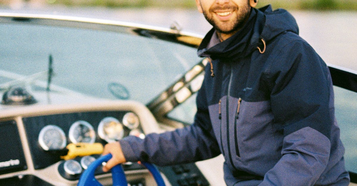 Comparing Summer vs Winter Pricing Trends for Self-Drive Boats