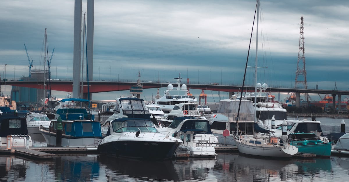 Exploring the Benefits of Houseboat Hire in Melbourne