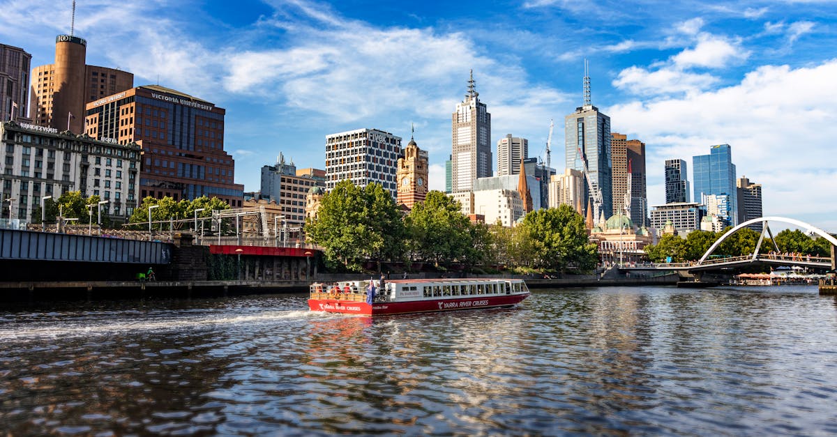 Key Factors Affecting Boat Hire Pricing in Melbourne